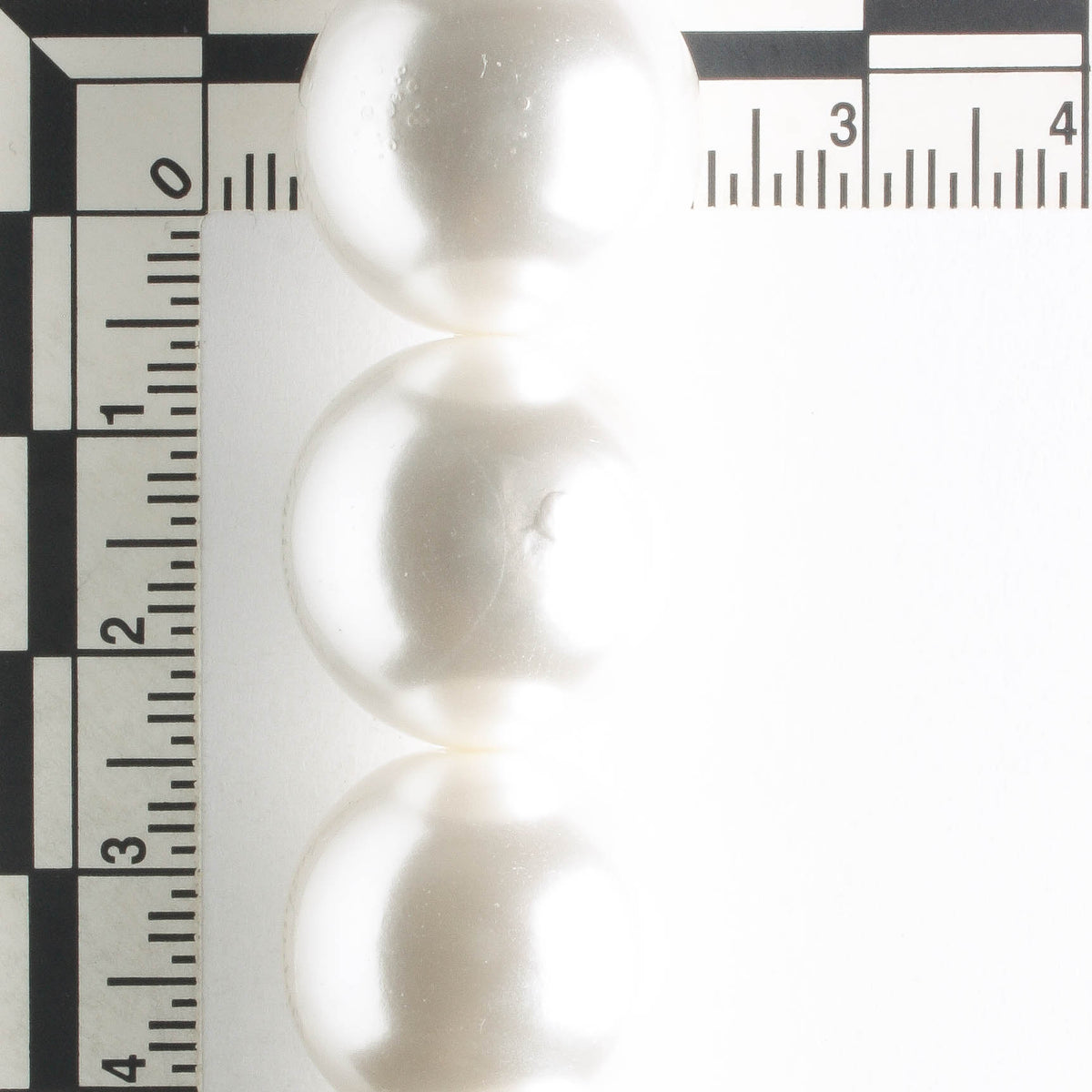 18mm Glass Pearls - 8" strand