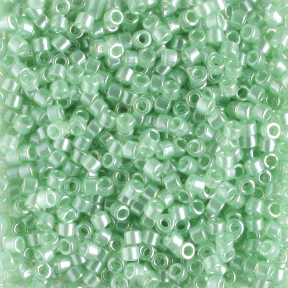 DB1483 Translucent Light Spring Green