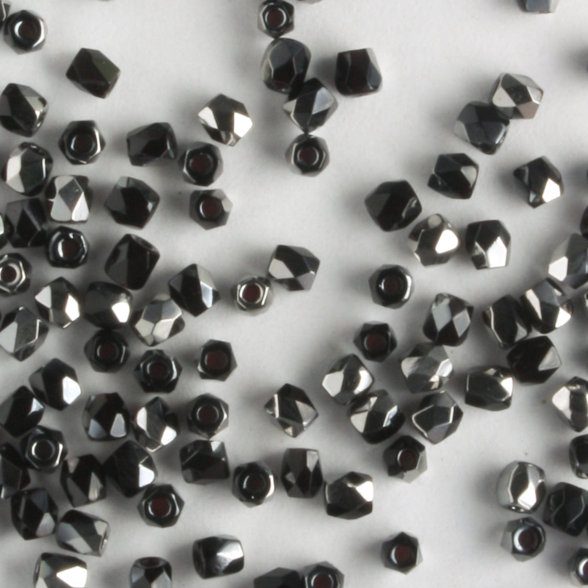 True 2mm Round Fire Polish Jet Chrome