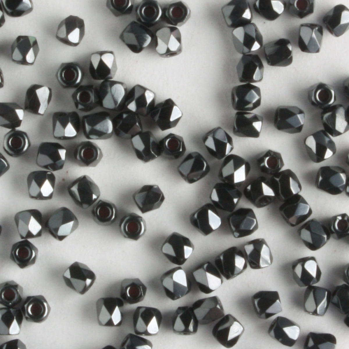 True 2mm Round Fire Polish Jet Full Chrome