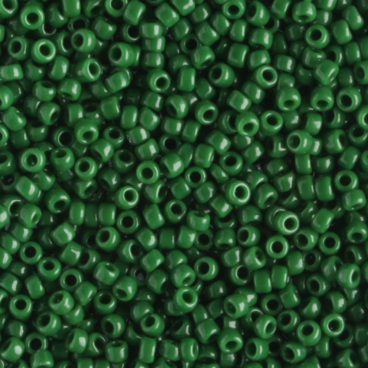 15/0 Opaque Pine Green - 5 grams
