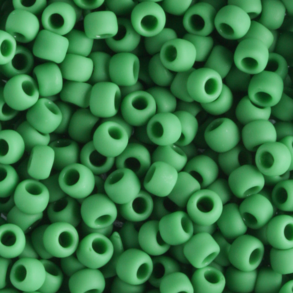 8/0 Opaque Frosted Shamrock - 10 grams