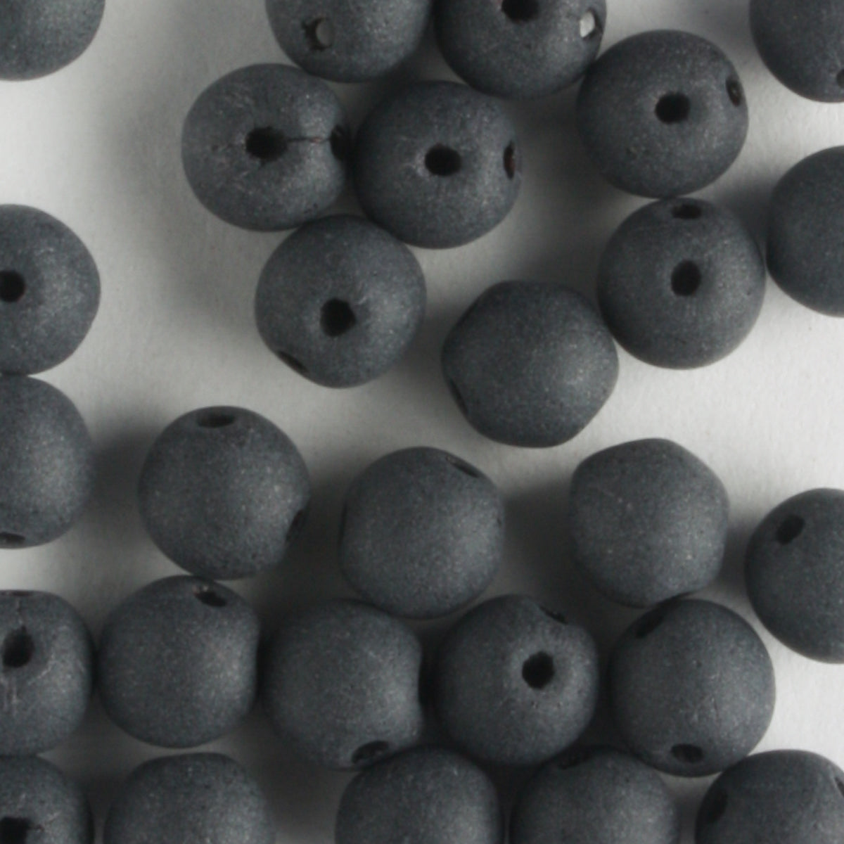 Rounduo Jet Matte - 50 beads