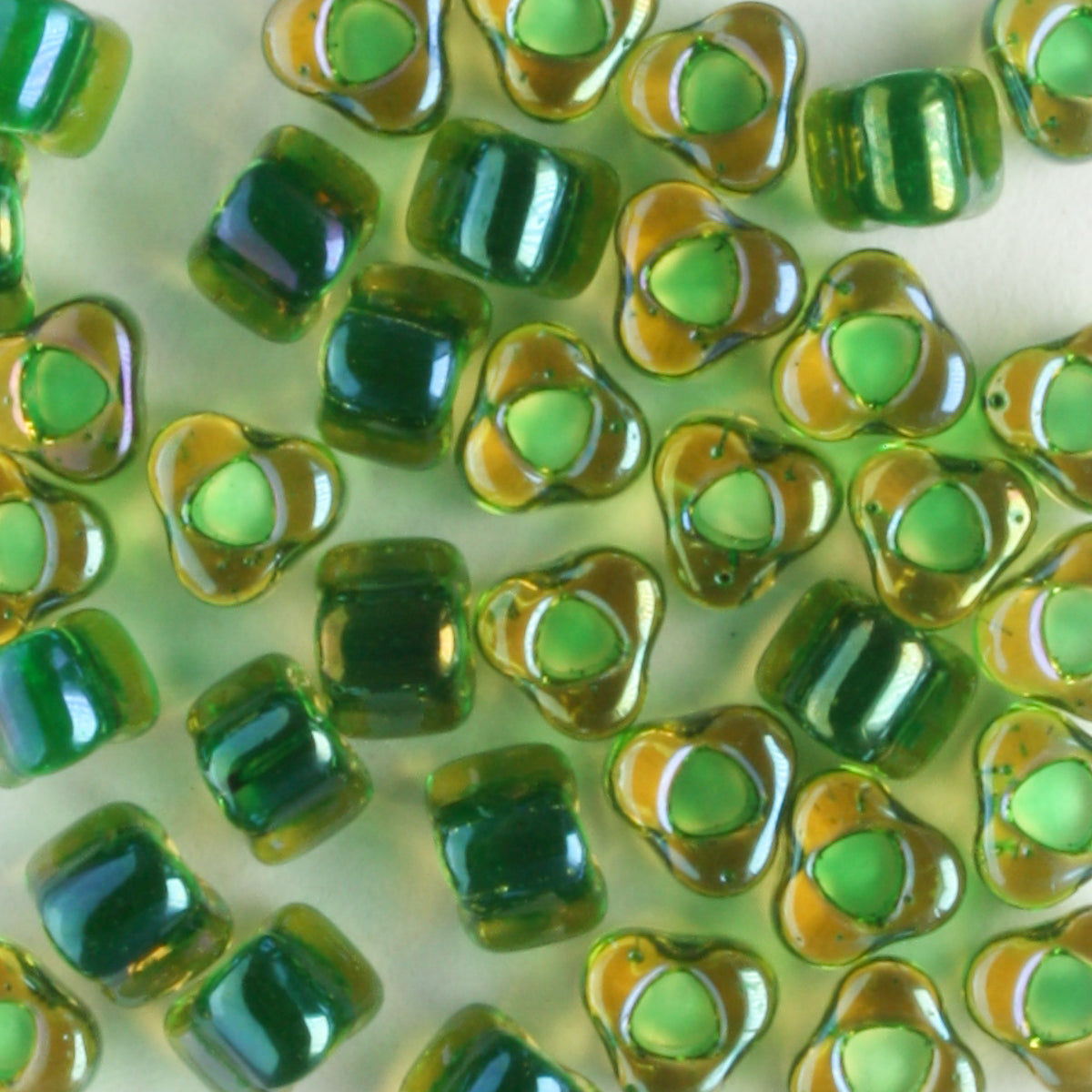5/0 Triangle Yellow Green - 5 grams