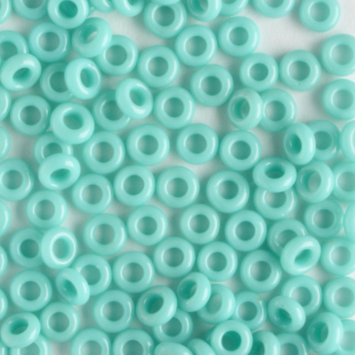 8/0 Demi Round Opaque Turquoise - 10 grams