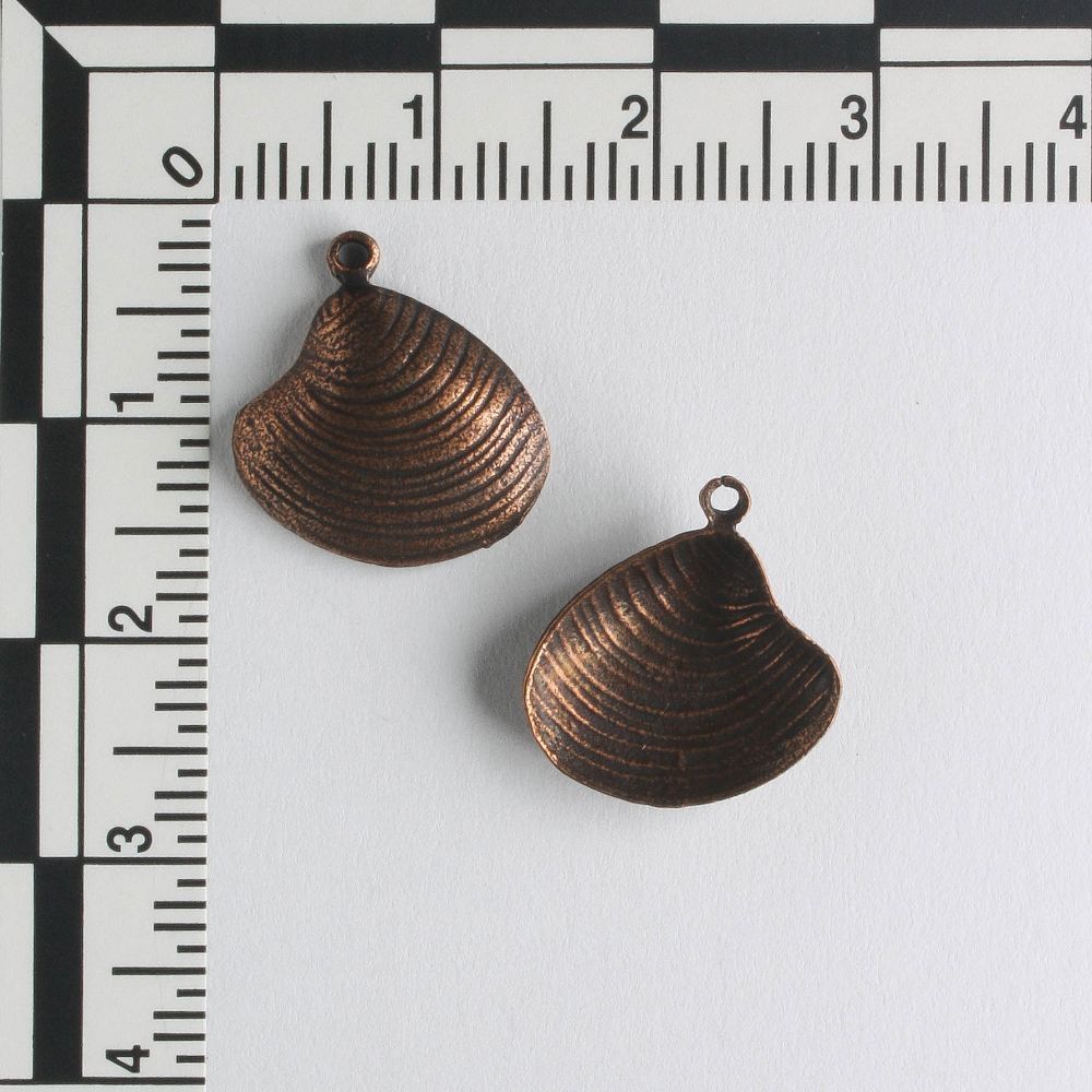 Charm - Clam Shell