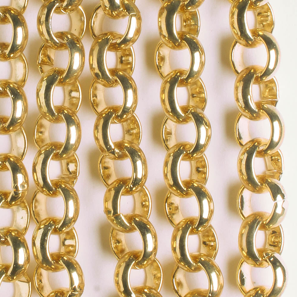 Gold Chain - foot