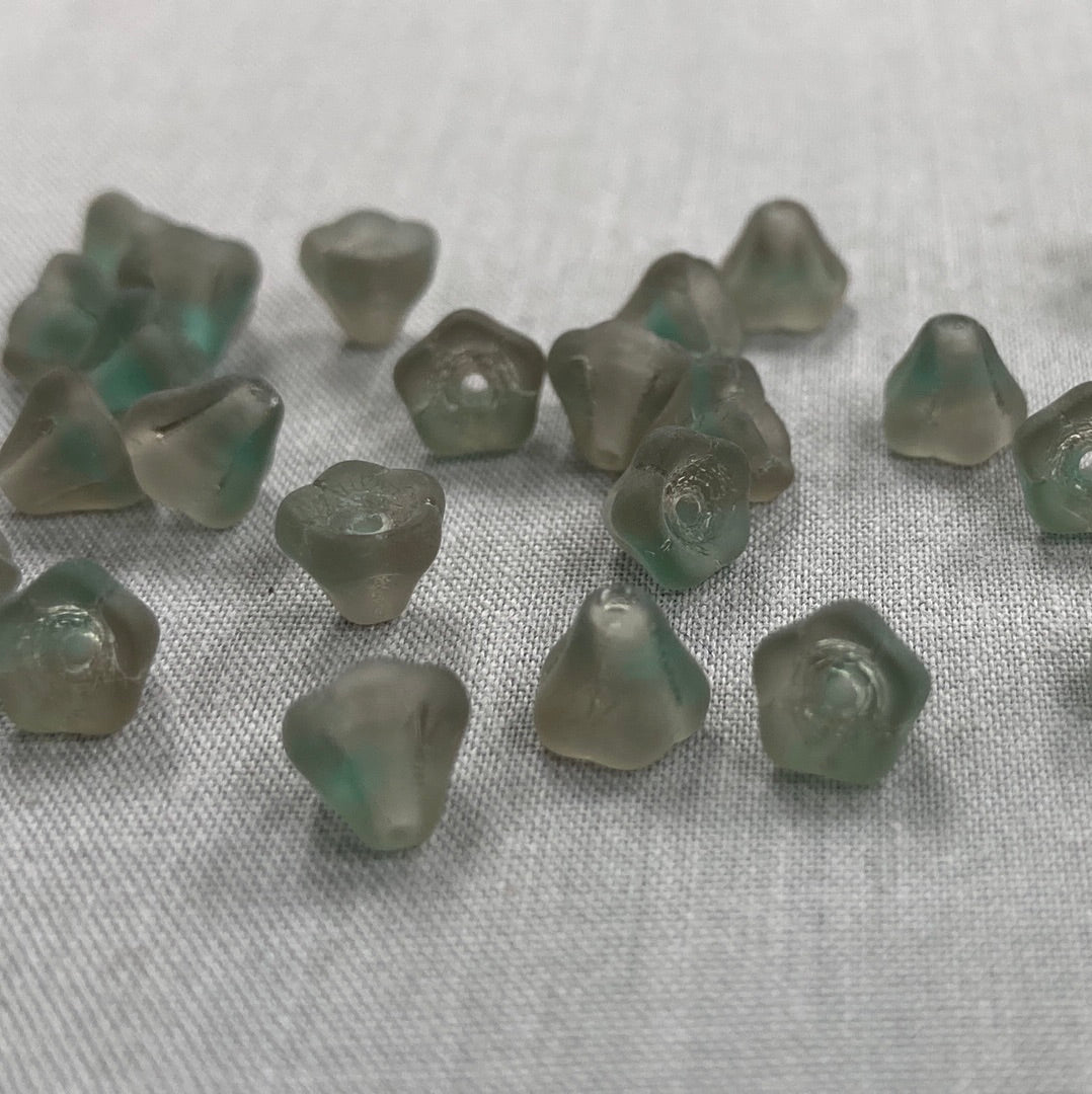 5x6mm Bell Flower - Green/Gray