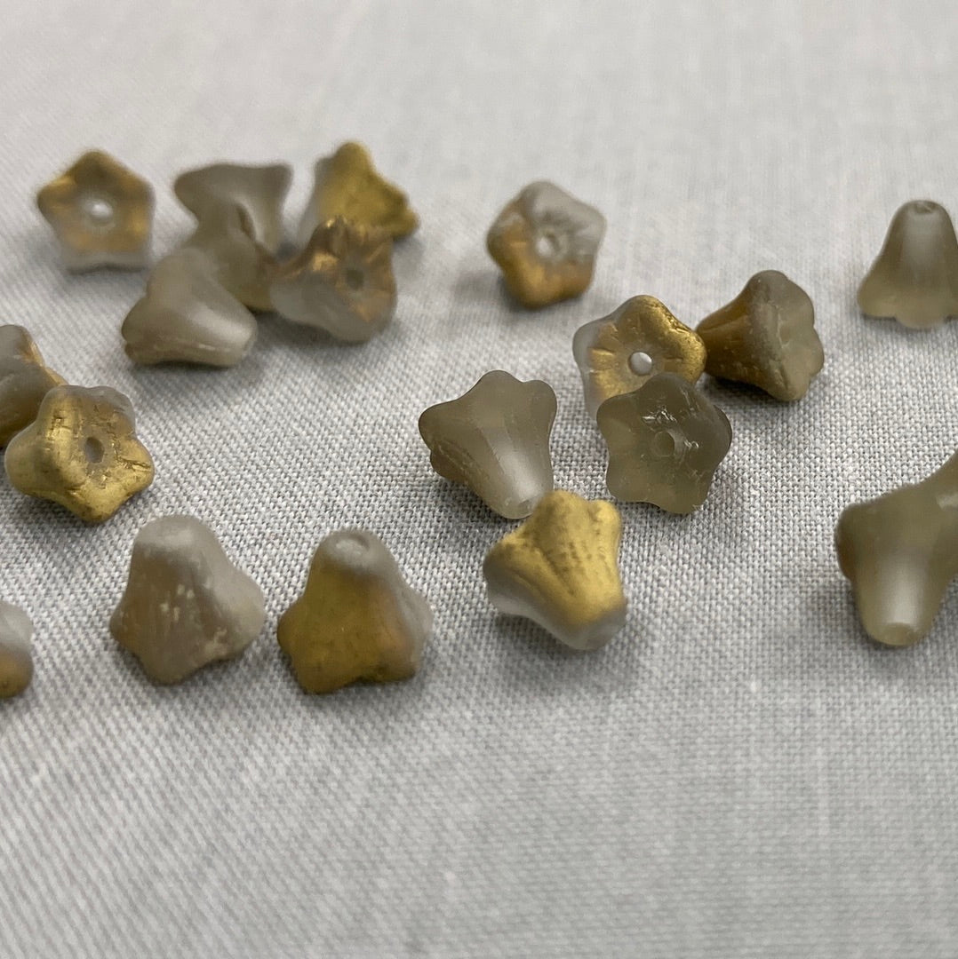 5x6mm Bell Flower - Matte Gray/Gold