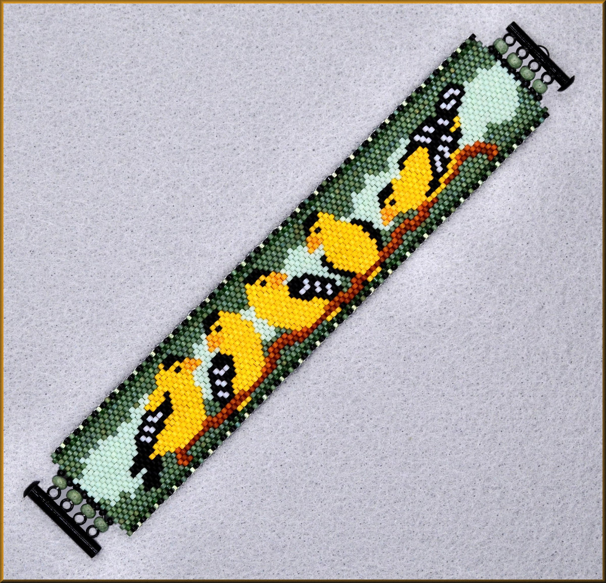Goldfinch Gathing Bracelet Pattern - PDF