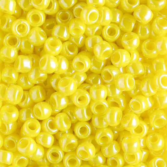 8/0 Opaque Luster Dandelion - 10 grams