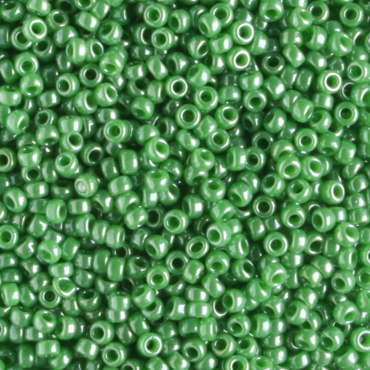 15-0431 Opaque Luster Green