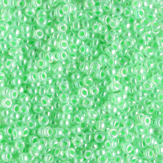 15-0520 Ceylon Pale Green