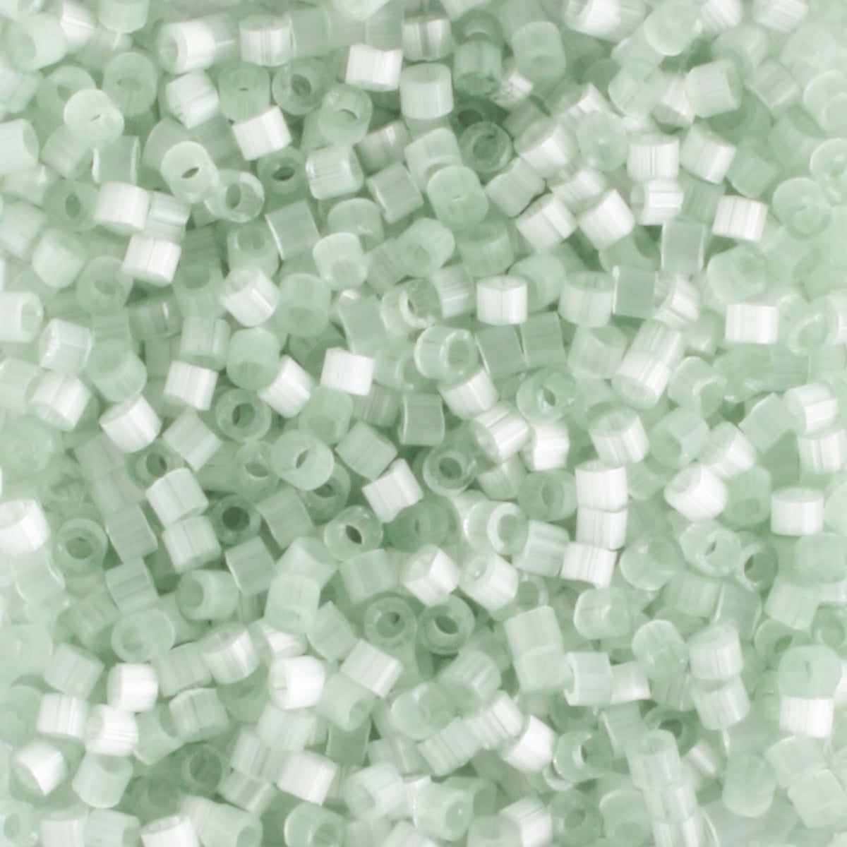 DB0829 Silk Green (Discontinued)