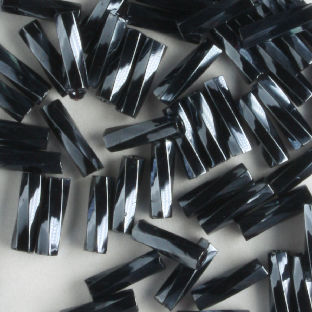 6mm Twisted Bugle Opaque Gunmetal