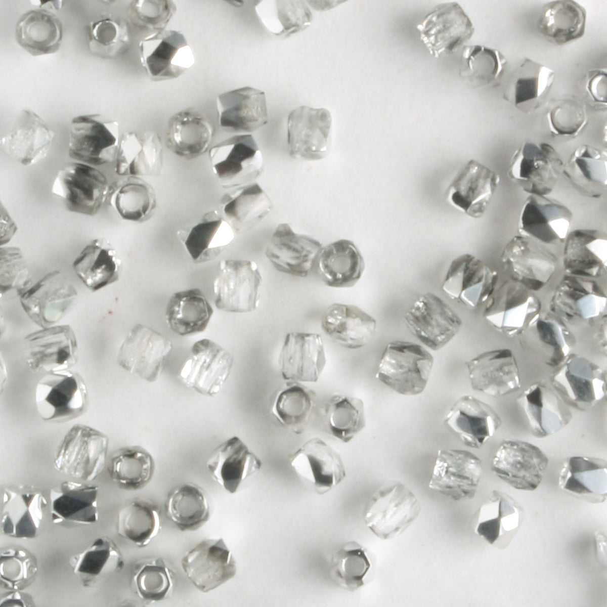 True 2mm Round Fire Polish Crystal Labrador