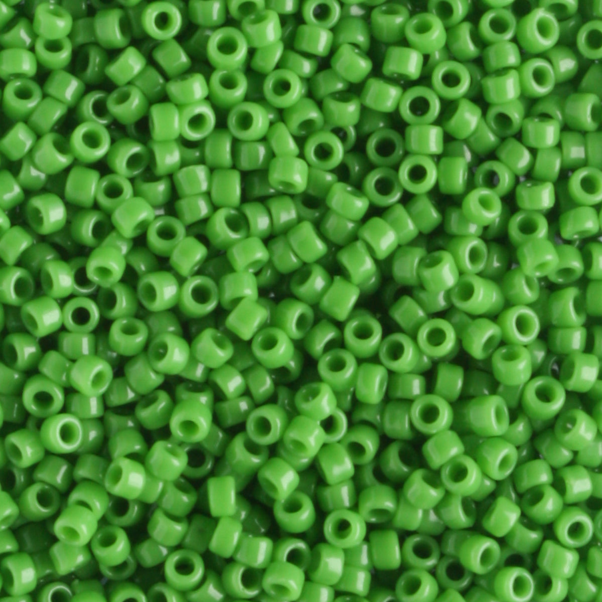 15/0 Opaque Mint Green - 5 grams