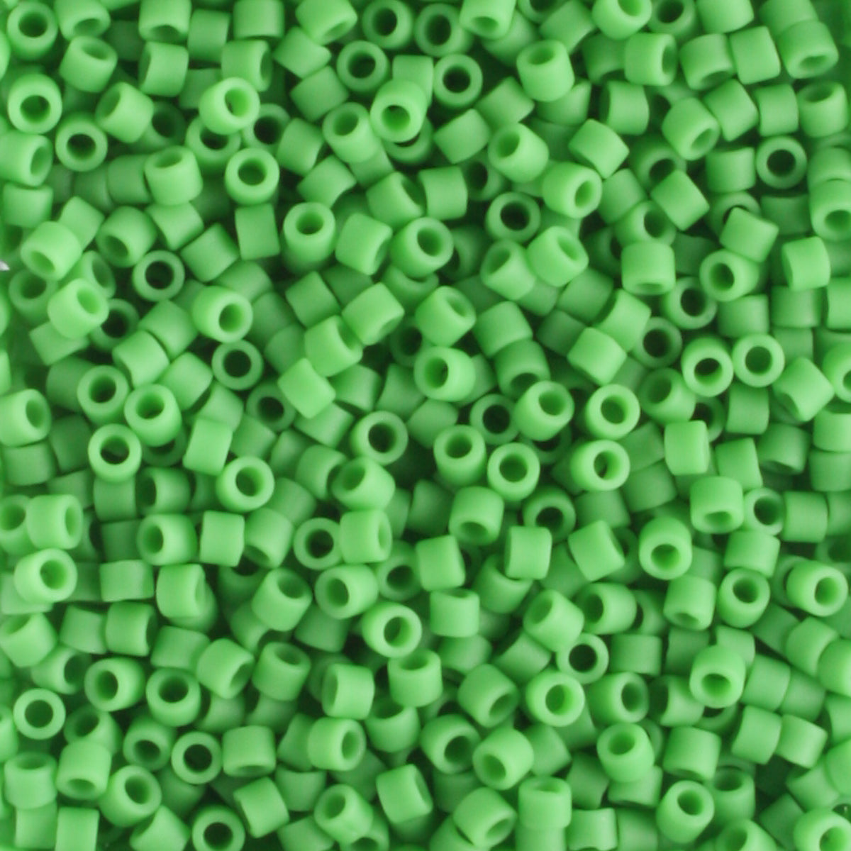 DB0754 Opaque Matte Green