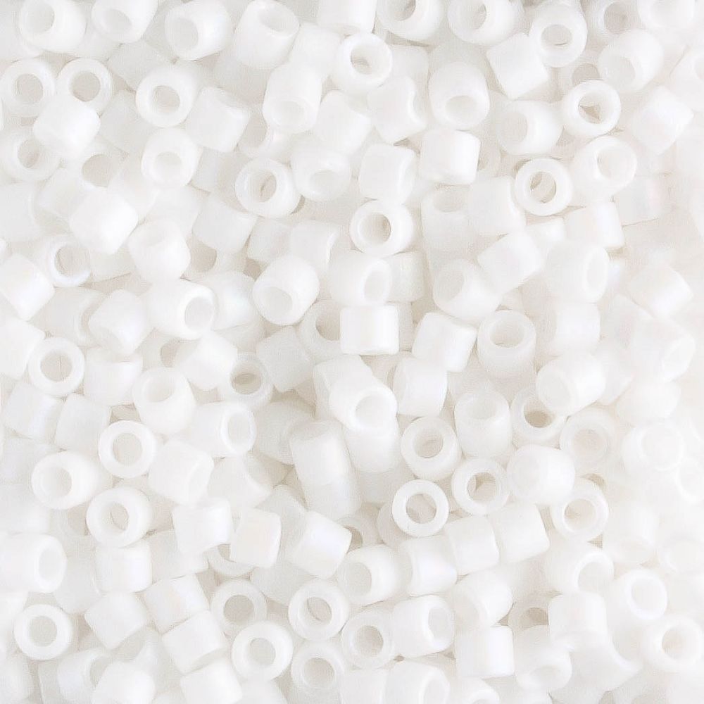 DBM0351 Matte White
