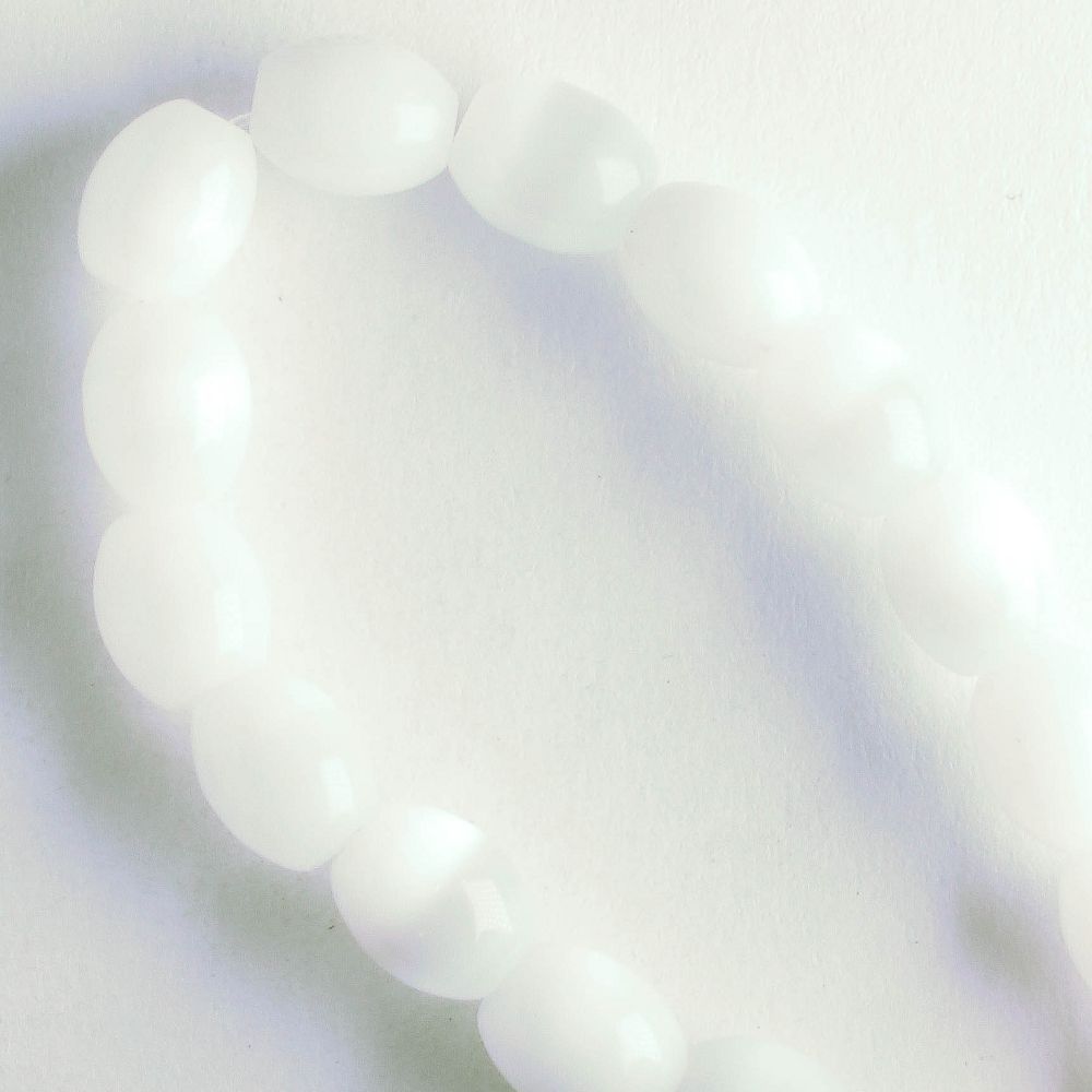 7mm x 5mm Cat's Eye Glass - 8" strand