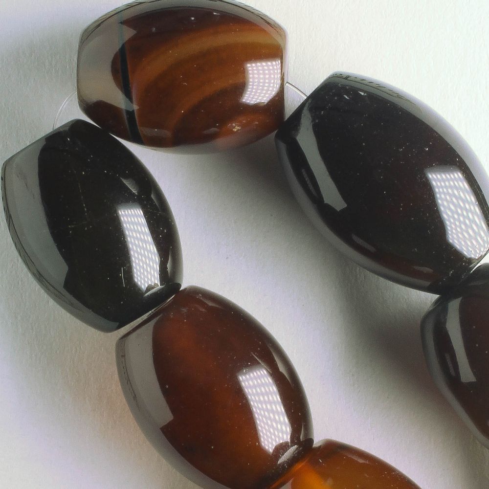Red and Black Agate - 8" strand