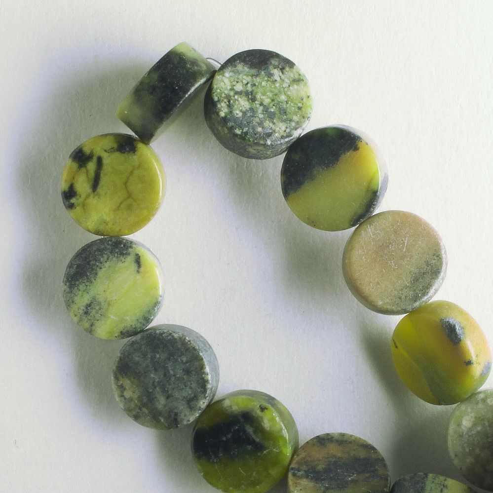 Yellow Chalk Turquoise, Dyed - 8" strand