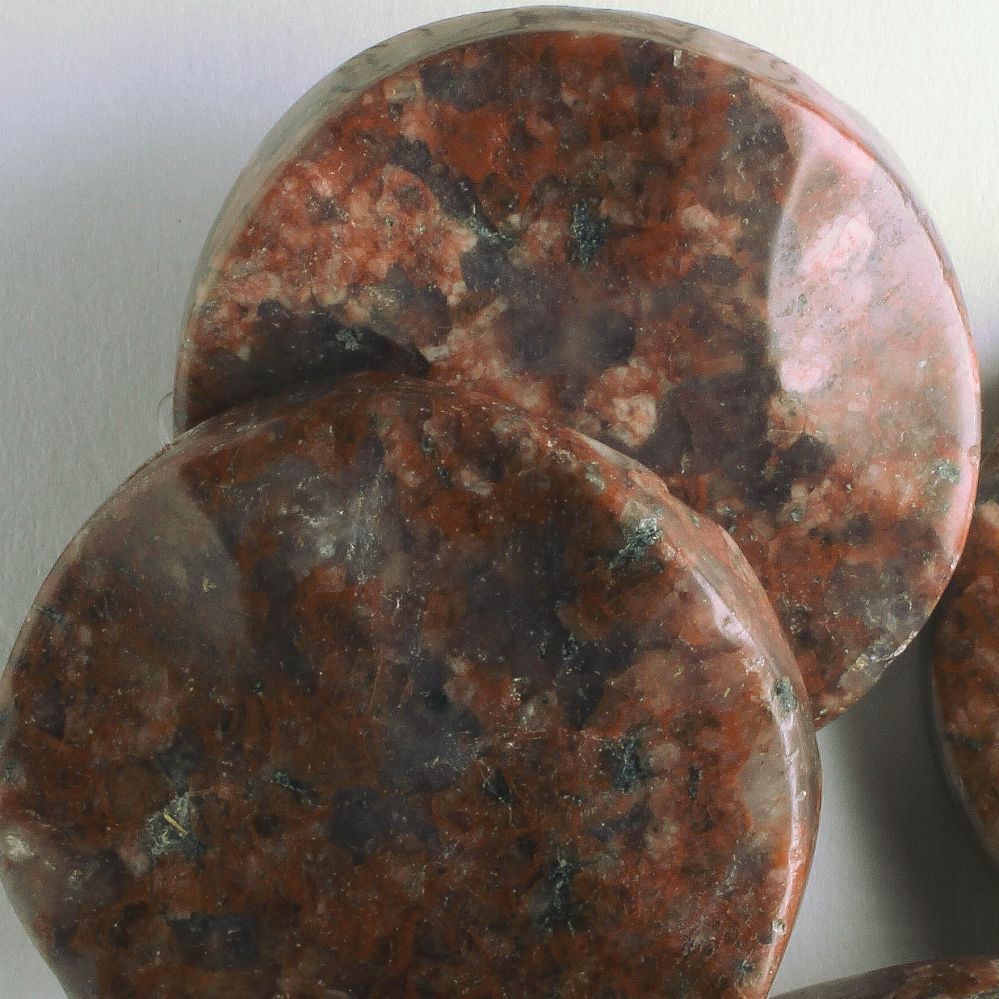Red Feldspar - 8" strand