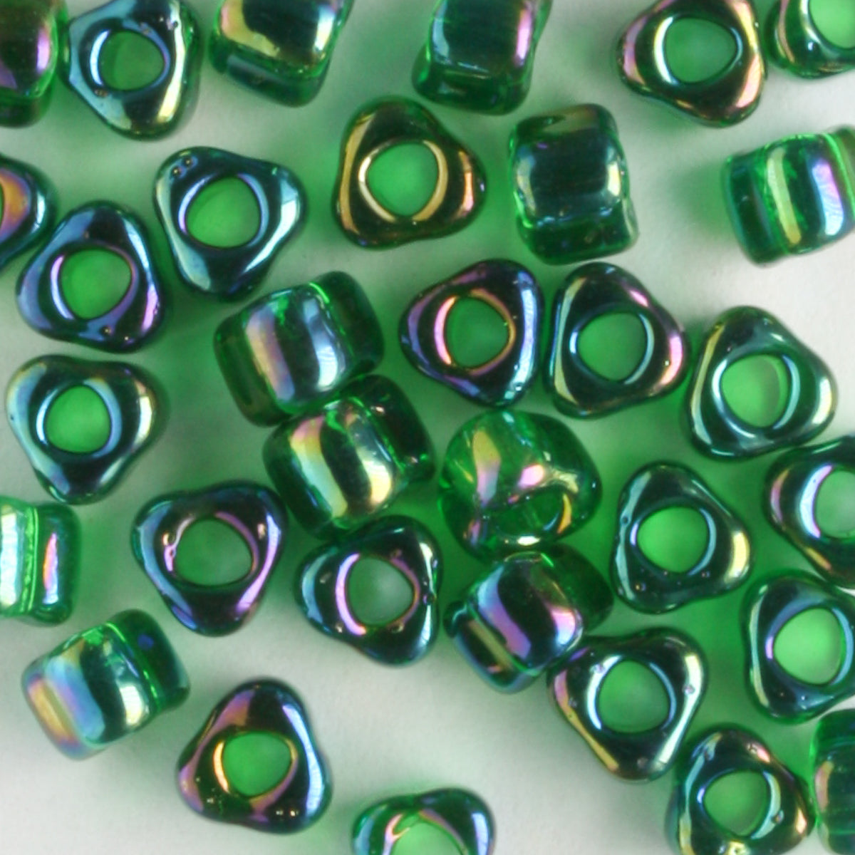 5/0 Triangle Iris Green - 5 grams