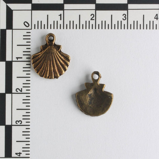 Charm - Scallop Shell