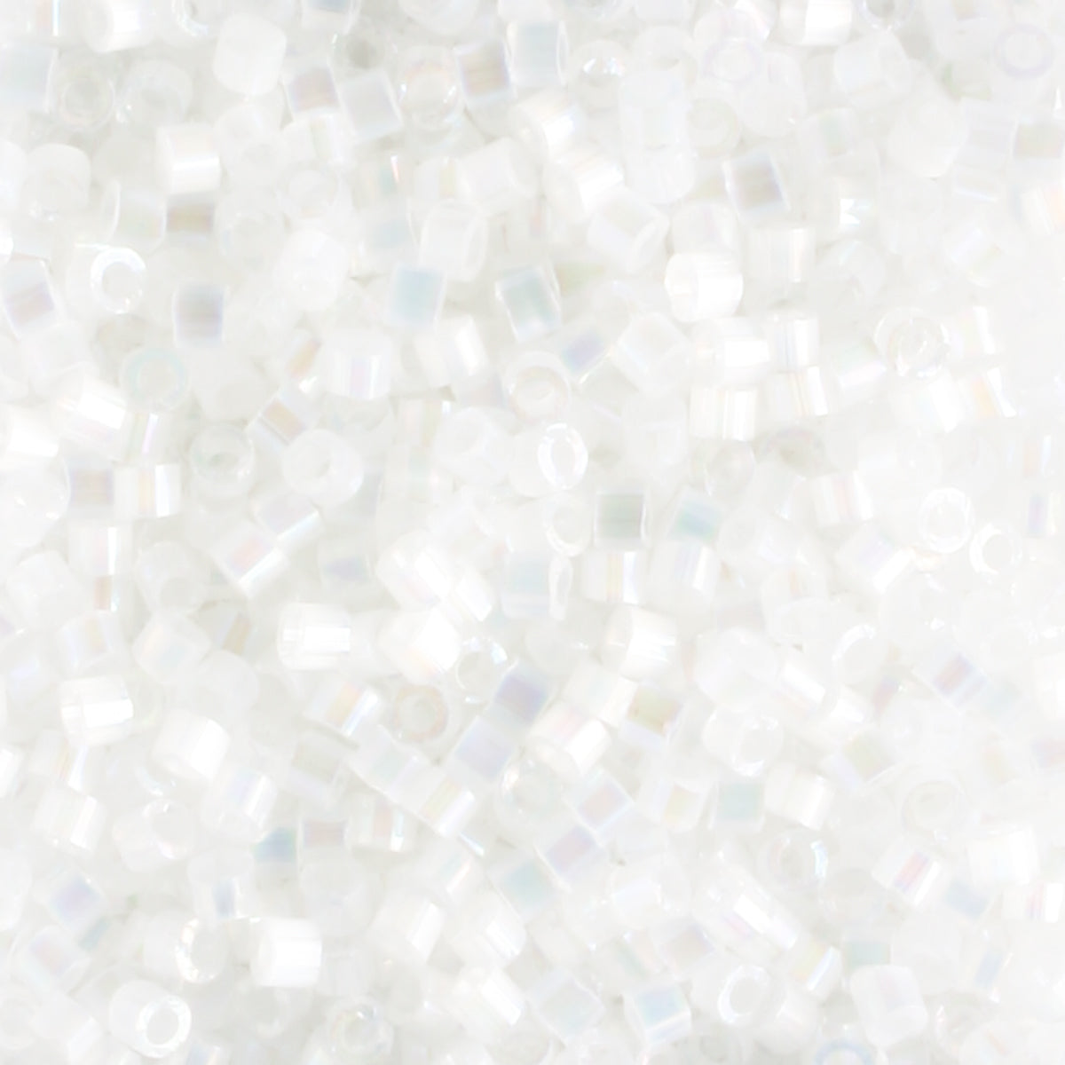 DB0670 White Satin